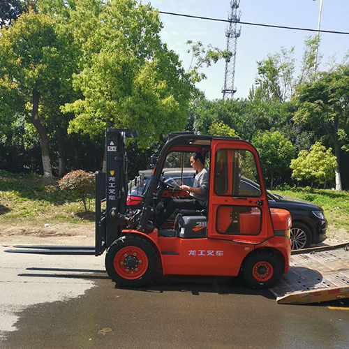 張家港龍工倉儲叉車報價
